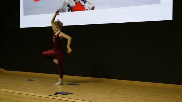 Фэшн-сказка. Модный показ-спектакль-балет-мюзикл проекта Мы разные-Мы равные