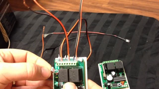 2 channel RF transmitter and receiver instructions