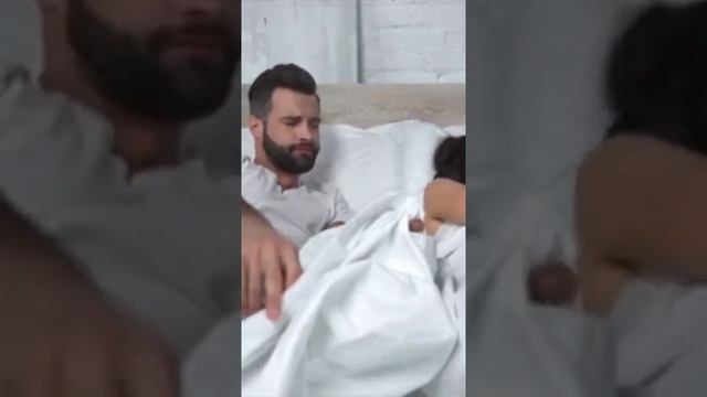 "Нас слишком много друг для друга" Автор: Татьяна Шади