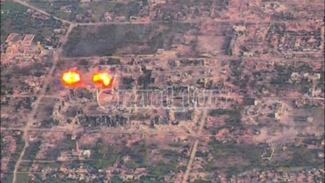Авиаудары крылатыми бомбами по противнику засевшему в застройках Волчанска.