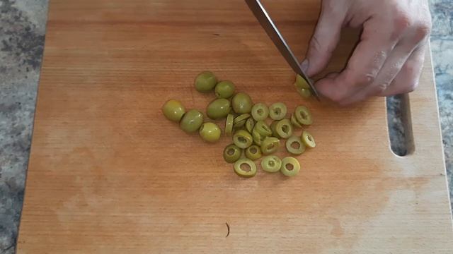 осторожно очень вкусно!!! язык можно проглотить! и почему я раньше не знал рецепт этого САЛАТА!!