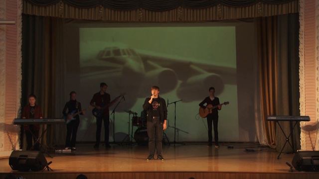 На Всероссийском конкурсе _Весенняя капель_, муниципальный этап, песня Звезда по имени Солнце