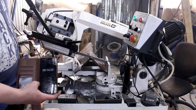 Ленточнопильный MetaLMaster против JET