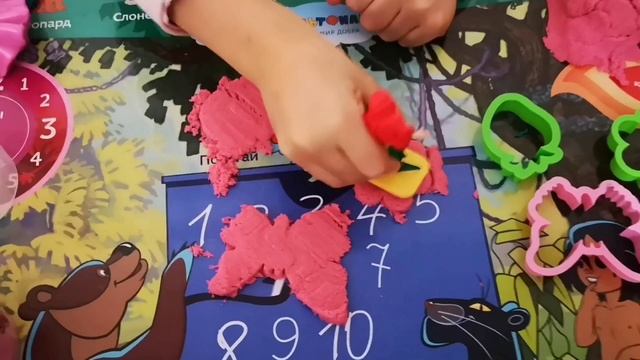 Лепим из космического пластилина с диснеевскими принцессами!