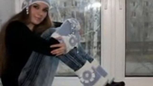 вязаный КОМПЛЕКТ шапка митенки гетры   изделия своими руками ручная работа сделано на заказ.