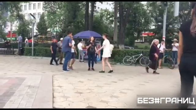 Обливаем людей на улице (БИШКЕК) "|Задание в свободном жанре"