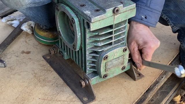 Finally spring! Cooking Traditional Turkish Lentil Soup and DIY Electric Wood Splitter