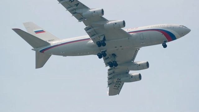Ilyushin Il-96-300PU Rossiya - Special Flight Squadron RA-96021 approach twice to Vnukovo 17.06.202