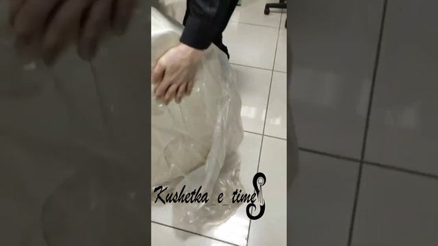 Самый частый вопрос: как приходят наши реклайнеры?-ответ в ролике. https://vk.com/kushetka_e_times