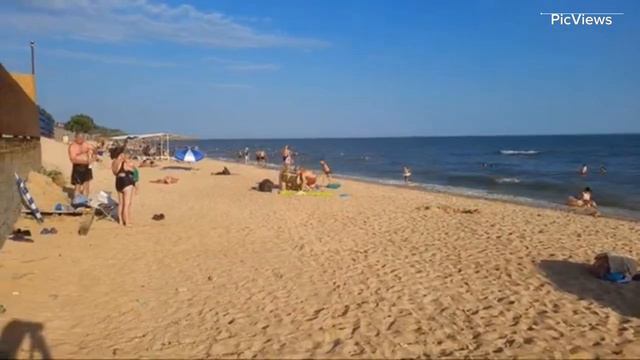 Голубицкая Азовское море сегодня 21 июня 2024. Какая обстановка на пляже, погода и море сейчас