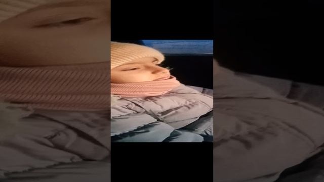 Вика едет в садик