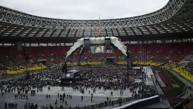 "Snow Patrol" выступает на разогреве перед "U2".