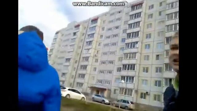 Бомж! Чуть не утонул в грязи!