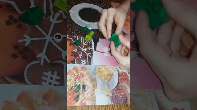 Как сделать лягушку из лего.