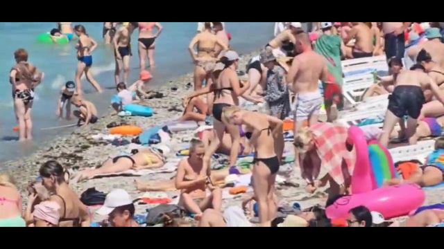 Обстановка на курортах Краснодарского края - на видео пляжи Кабардинки