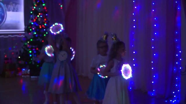 Танец "Часики идут" | Новогодний утренник в детском саду