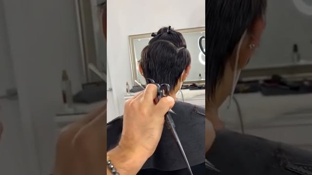 Short Layers Haircut & Hairstyles for women | Textured Short Haircut | Cutting Tips & Techniques