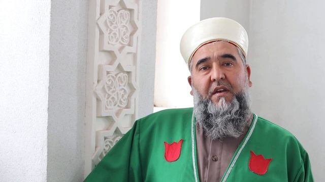 Имам мечети Новотроицка Асадулло хазрат