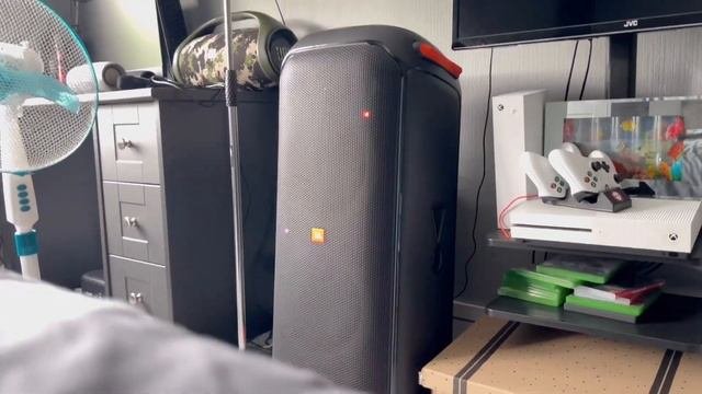 JBL Partybox 710 bass test 100 volume on bass boost level 2 insane!!! onlyflex dbyj