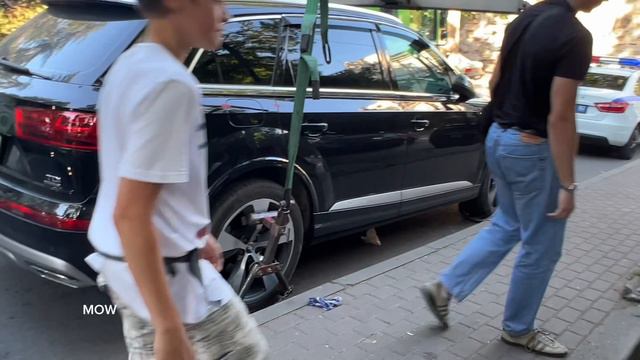 Москвичи стали бдительными после эвакуации своих автомобилей в Ялте