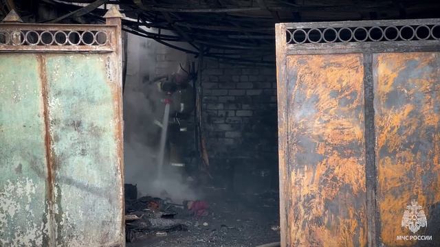 Напугавший луганчан столб дыма в Каменнобродском районе был вызван пожаром в частном секторе