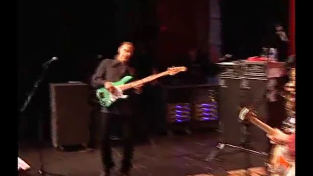 Amazing Journey - Paul Gilbert/Mike Portnoy/Billy Sheehan/Gary Cherone - Young Man Blues