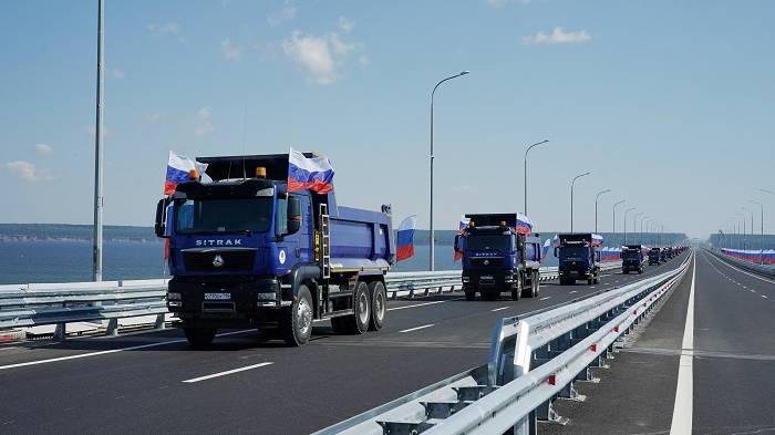 Дан старт движению по Волжскому мосту