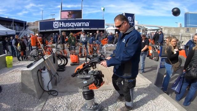 Уникальная Вибронога  Вибротрамбока - Husqvarna LT 6005 в работе