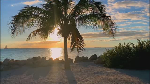 Расслабляющая музыка и море...