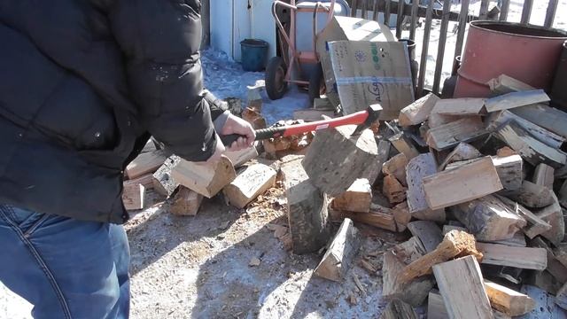 Весна приходит, купил угля, дрова, и другие деревенские радости