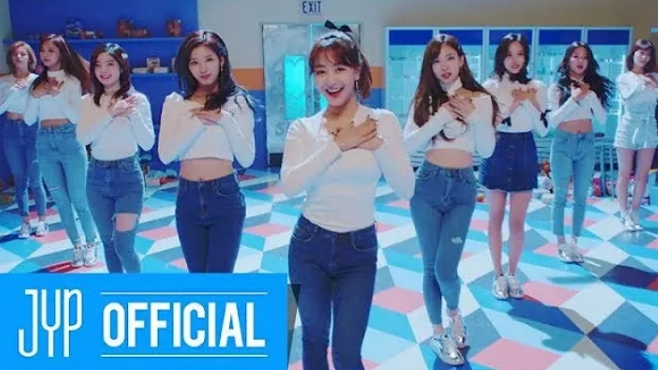 TWICE "Heart Shaker" MV