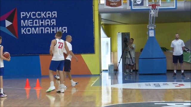 Руслан Старков. Подготовительные упражнения для баскетбольного нападения/ PASS And CUT /