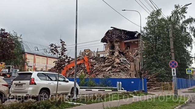 Начался снос аварийного и расселённого дома №9 на ул. Керченской в Канавинском районе || Июль 2024