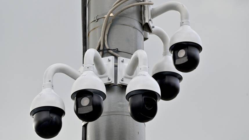На улицах Петербурга появились сотни «умных» камер