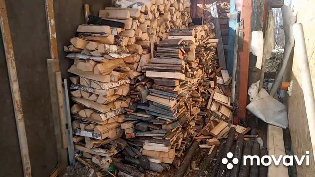 Весна идёт своим чередом. Дрова и полка для обуви своими руками. жизнь в мини доме