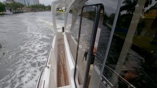 Greenline 45 Fly обзор от Yachting Magazine с русским переводом. 2019 год.