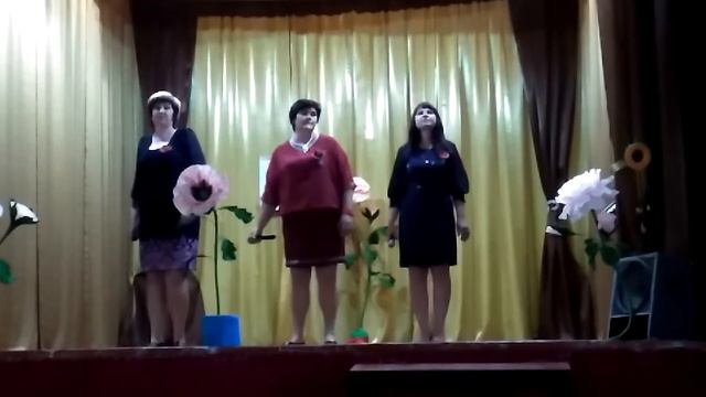 Песня "Клен зелений" в исполнении Ковальчук Светланы, Фарины Татьяны и Ланевич Людмилы.