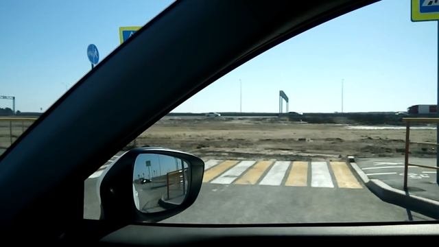 Знак пешеходный переход. Они везде