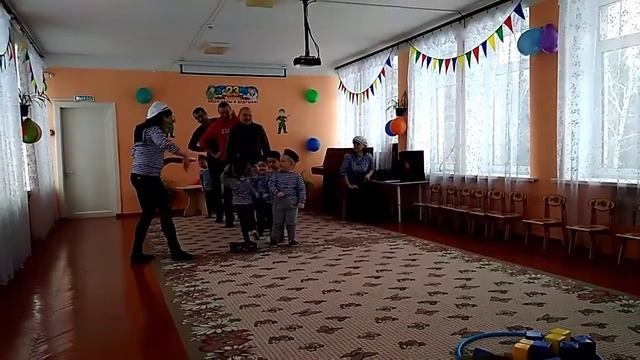 Спортивный праздник, посвященный Дню Защитника Отечества во второй младшей группе.