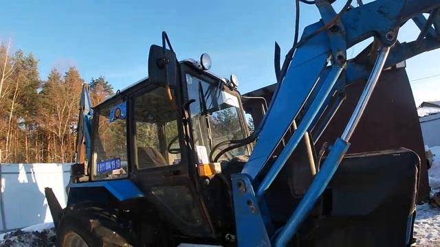 Работа на экскаваторе МТЗ 82.Замена всех фильтров.Тяжелая деревенская копеечка.