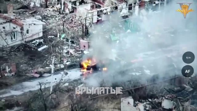 Дрон камикадзе уничтожает украинскую
