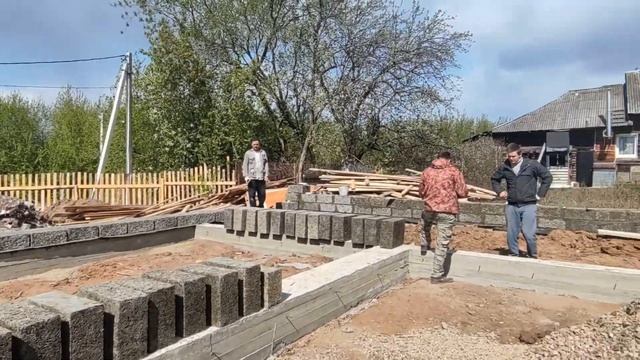 #8 Первый день кладки стен. Как это было. Без комментариев