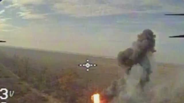 Операторы FPV-дронов 1-го армейского корпуса уничтожили бронетехнику ВСУ на Донецком направлении СВО