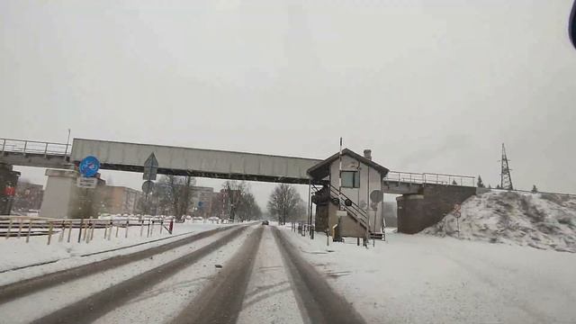 МОЯ ТЁЩА БОИТСЯ ИДТИ ДОМОЙ . ИДЁТ СИЛЬНЫЙ СНЕГ . ЕДЕМ ОТКАЗЫВАТЬСЯ ОТ ИНТЕРНЕТА TELE2