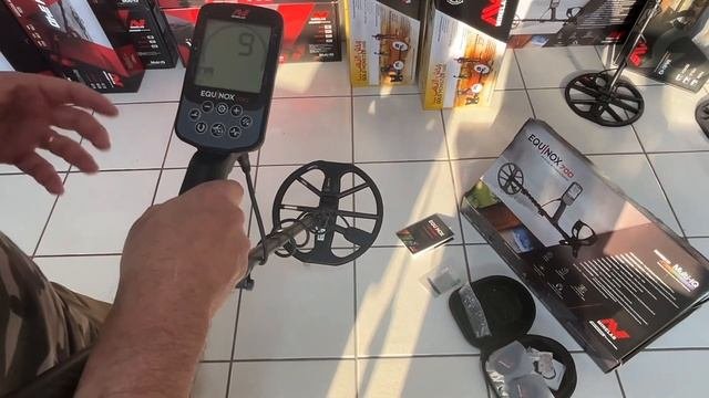 Apresentação Equinox 700