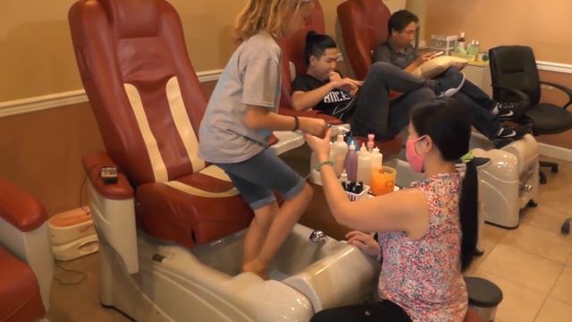 GIRLS' SALON DAY | We Are The Davises