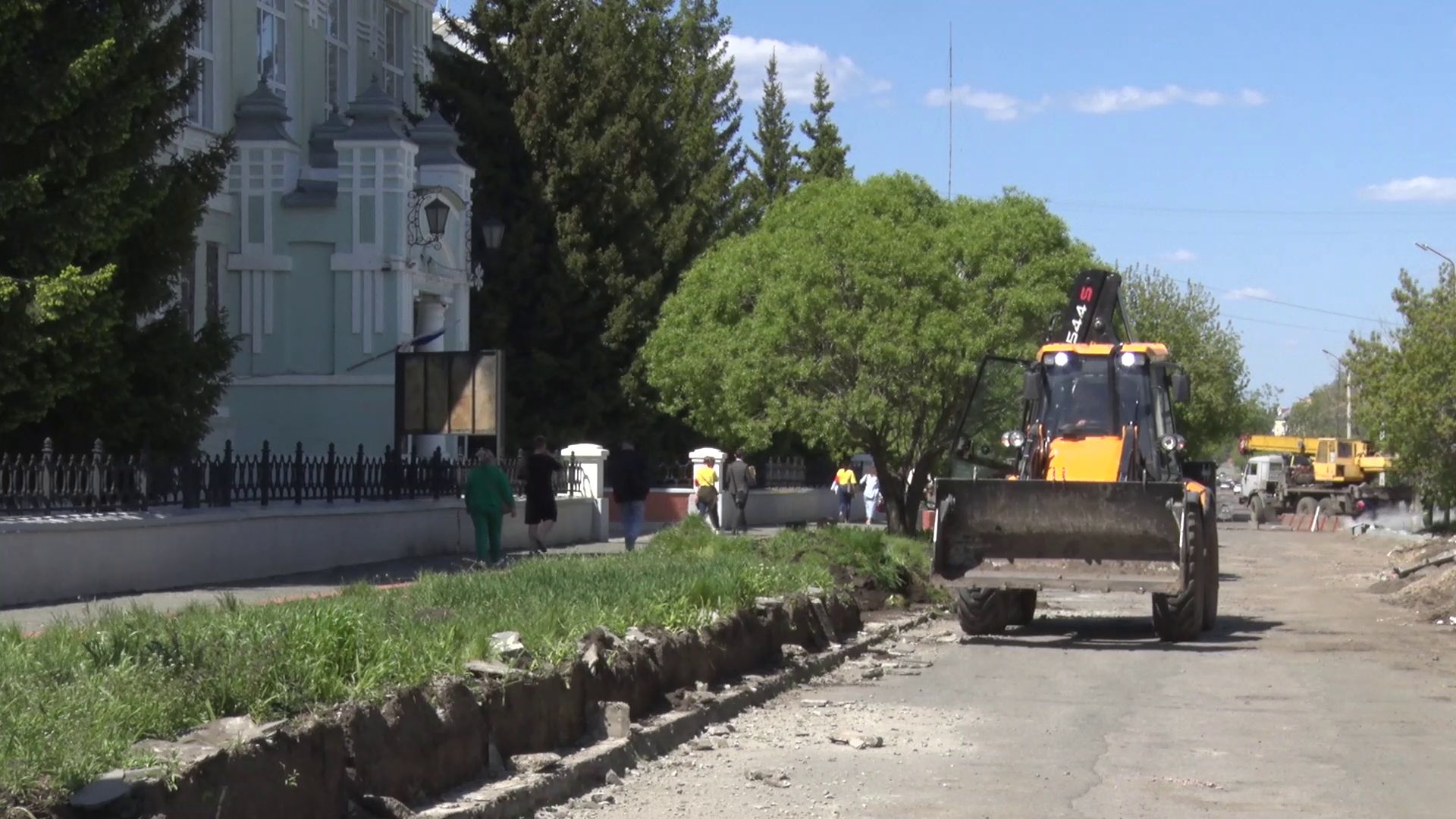 В Шадринске приступили к дорожной ремонтной кампании (2024-05-22)