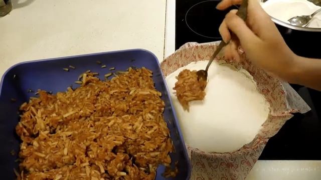 Как приготовить яблочный пирог. Вкусный яблочный пирог без яиц!