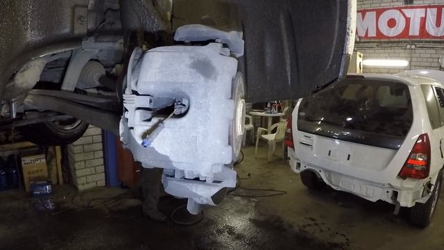 ?Замена аккумулятора,передних тормозных колодок на MERCEDES ML?Battery Replacement?Фонарь GO PRO