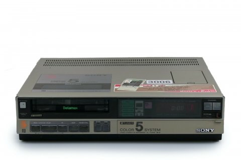 Видеомагнитофон  Sony SLT 50 ME  Betamax  Мульти нормативный  PAL, SECAM и NTSC-Япония-1983-год